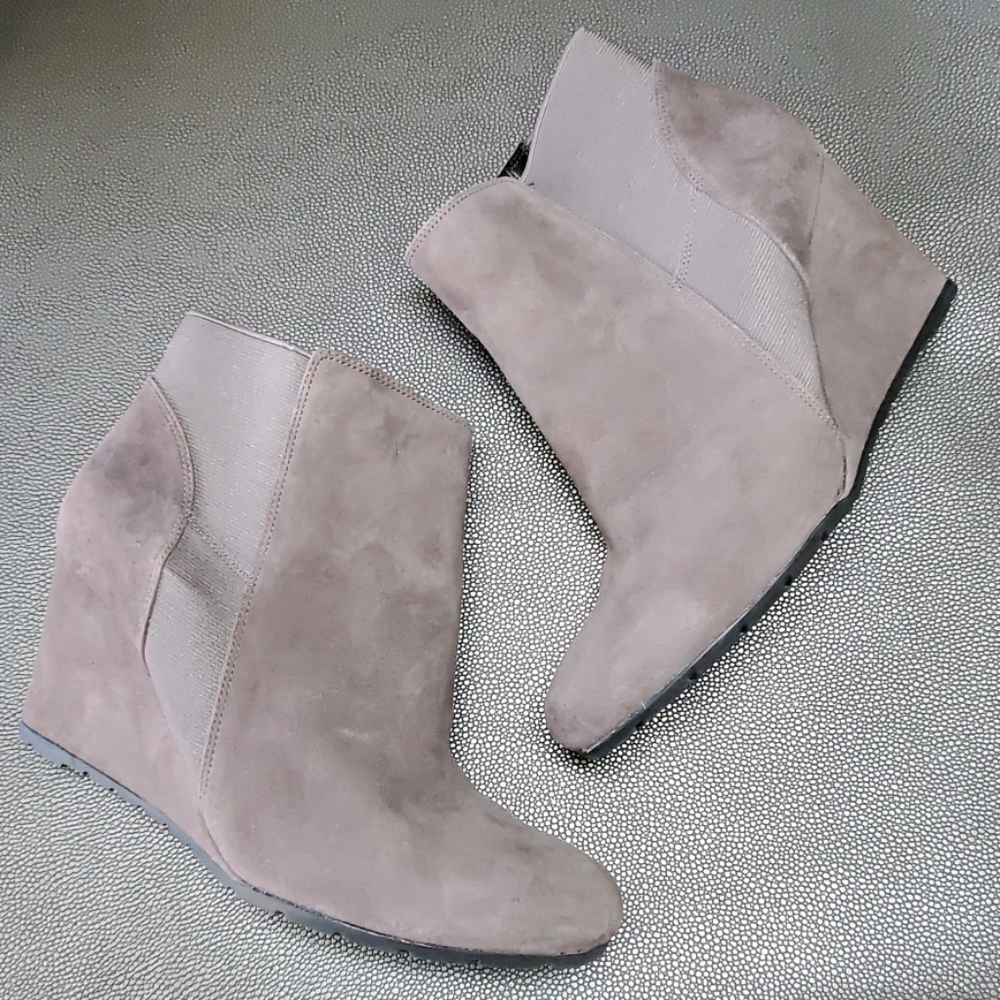 Clark's Rosepoint Bell